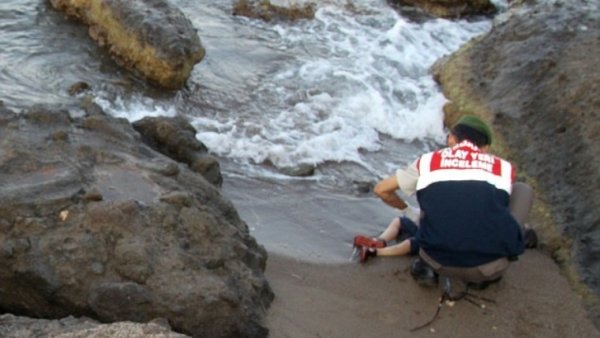 No alcanza con llorarte, Aylan...