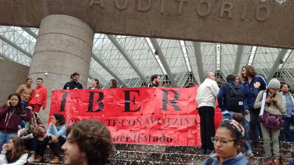 A un año de la Noche de Iguala, la Ibero sale en solidaridad con Ayotzinapa