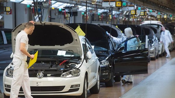 Volkswagen reporta pérdidas trimestrales después de 15 años