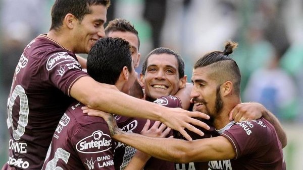 Lanús, a paso firme