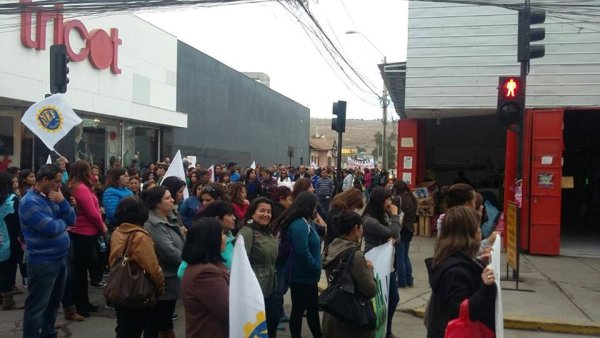 Los dirigentes entregan la lucha al Parlamento