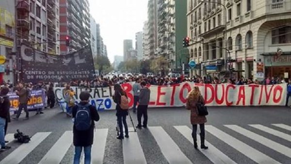 Conflicto educativo: Filosofía y Letras también “tomó” los medios 