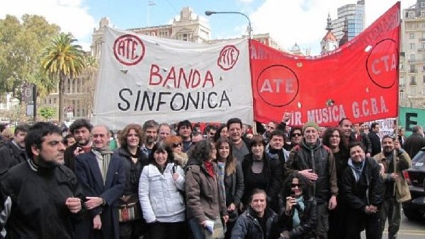 Larreta manda policías para amedrentar a los trabajadores de la Dirección de Música 