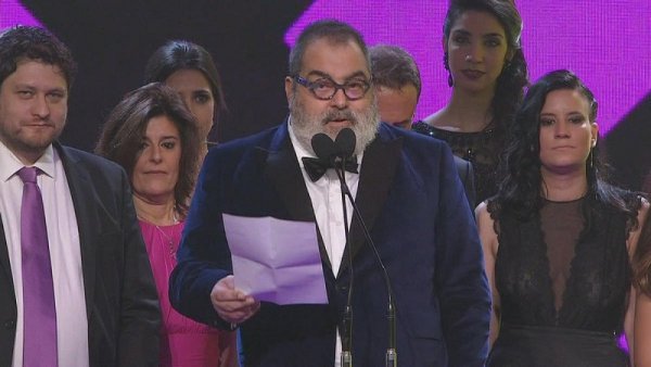 Martín Fierro 2016: Lanata ganó el de oro y se lo dedicó a Cristina Fernández