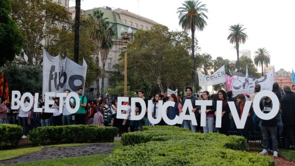 Sigue la lucha por el Boleto Educativo en la UNLaM