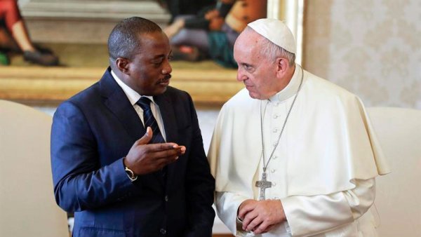 El papa Francisco recibe a Kabila, responsable de la brutal represión en Congo