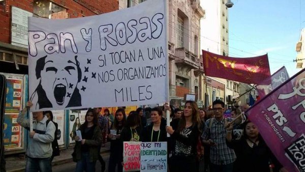 Santa Fe: miles de mujeres se hicieron sentir en las calles de la ciudad 