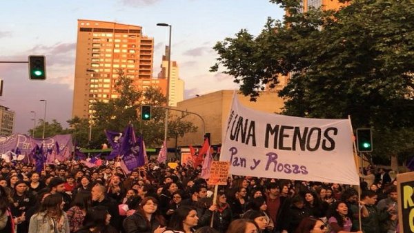 El #NiUnaMenos también se sintió en Arica