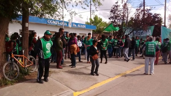 Manifestación contra el abuso policial a trabajadores y delegados de Allen