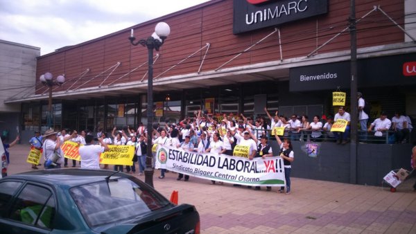 Trabajadoras/es de Unimarc sobre feriado del 02 de Enero: "Ya no queremos seguir siendo discriminados"