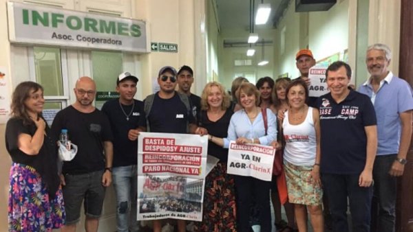 Solidaridad con AGR-Clarín en el Centro Ameghino