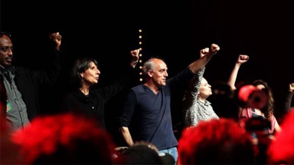 Gran acto del candidato anticapitalista Philippe Poutou en París