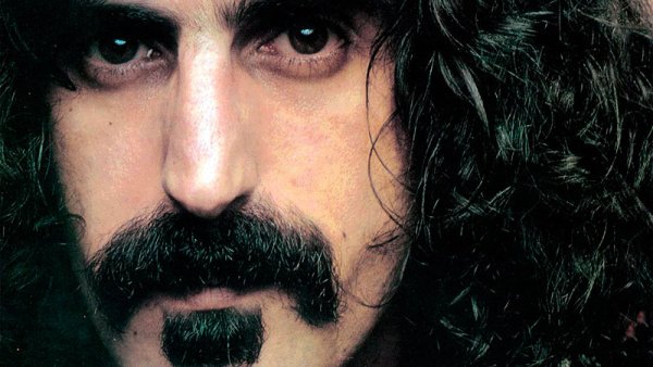 Frank Zappa: un pensador con traje de músico