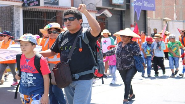 Perú: Exigen reincorporación del dirigente minero Jorge Campos