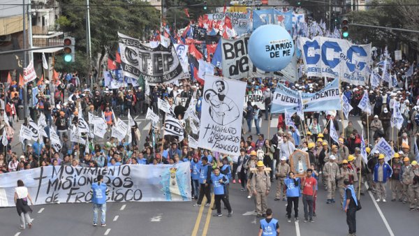 Organizaciones sociales se movilizaron por una “Ley de Emergencia Alimentaria” 