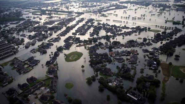 Desastre energético en Estados Unidos y México tras Harvey