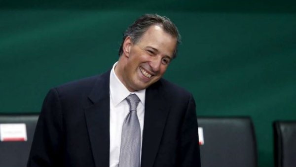 Tras escándalo, Meade "baja de tono" amenazas contra Animal Político