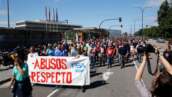 Traballadores de PSA-Vigo aos seus compañeiros de Opel en Zaragoza: "Non imos quitarlles o pan da boca"