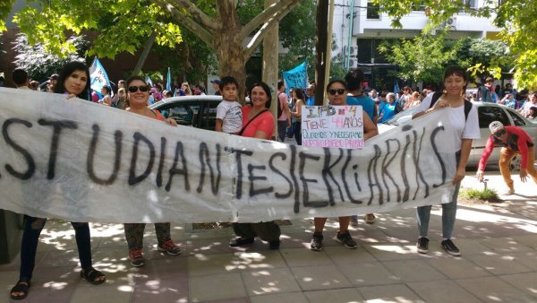 Terciarios en lucha: en el Instituto de Formación Docente nº4 exigen edificio propio