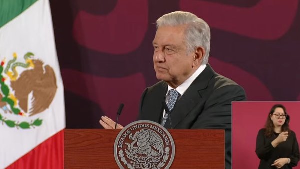 AMLO pide disculpas por referirse a diputada trans como “hombre vestido de mujer”