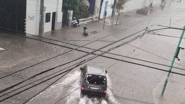 La falta de obras públicas en Berisso deja decenas de familias en los barrios bajo el agua