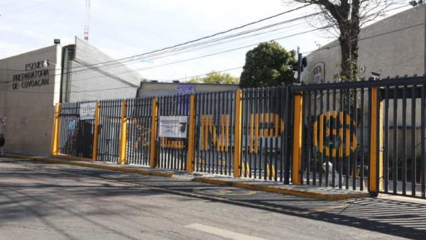 Prepa 6 en paro por comedor subsidiado, mejora en infraestructura y respeto a los docentes