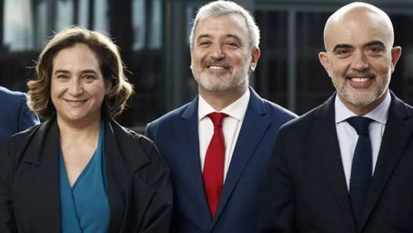 El Tripartit más de derecha: los Comunes dan la alcaldía de Barcelona al PSC en acuerdo con el PP