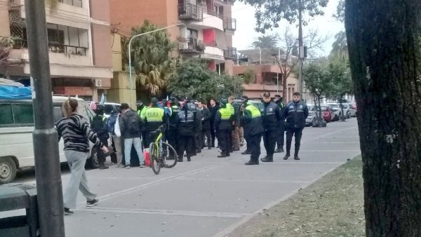 Jaldo en modo Bullrich: detenidos en las protestas por la llegada de Milei a Tucumán