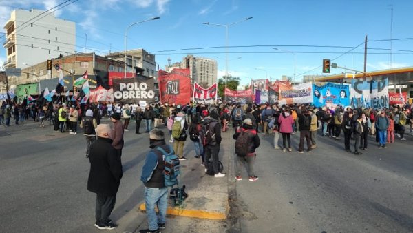 Desde el Puente Pueyrredón: concentración a 22 años de la Masacre de Avellaneda