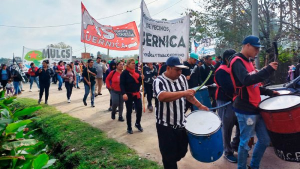 Guernica: familias de la toma se movilizan al municipio con exigencias a Kicillof y Cantero