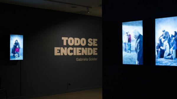 Últimos días para visitar “Todo se enciende” de la artista Gabriela Golder