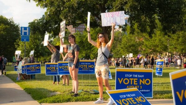 Estados Unidos: abrumadora victoria del derecho al aborto en el referéndum de Kansas