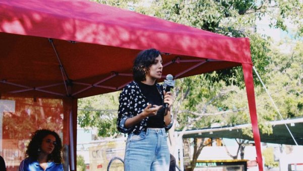 Lucía Nistal: “La UE es una fortaleza racista y después se sorprenden de que crezca la extrema derecha”