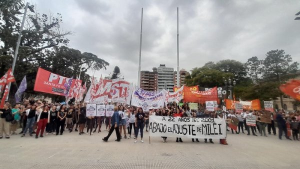 Movilización contra el ajuste de Milei y el protocolo de Bullrich a 22 años de 2001