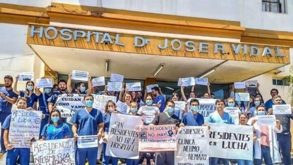 Movilización de médicos residentes precarizados