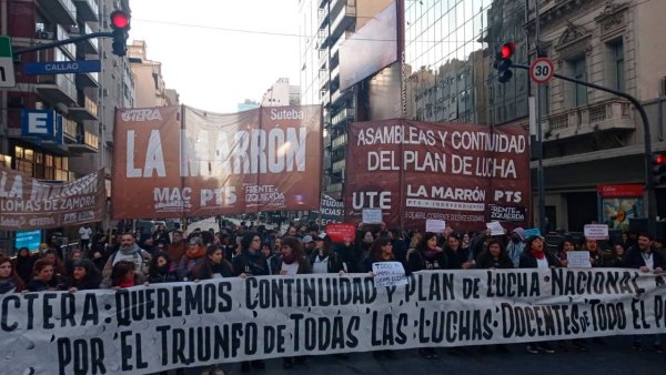 Tres de Febrero: Importante paro en escuelas contra el ajuste y el maltrato laboral