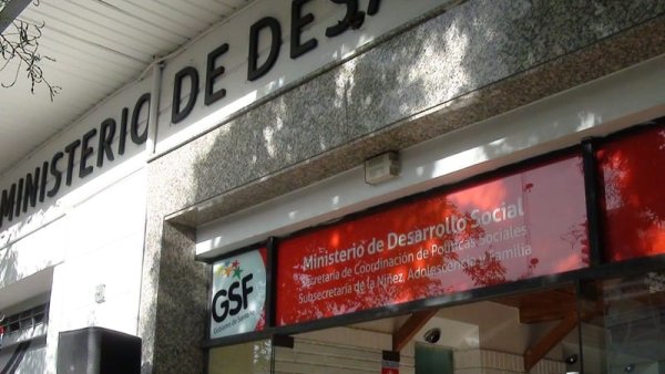 Santa Fe: estado de Asamblea en la Secretaria de la Niñez de la Provincia