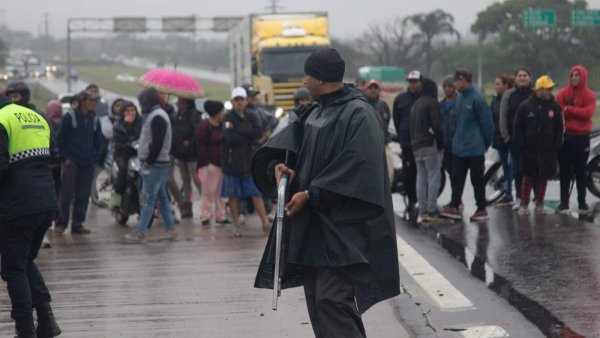 Hambre en Tucumán: arriesgar el pellejo por una bolsa de papas