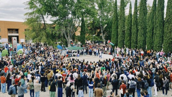 Masiva concentración en la acampada por Palestina reúne a más de 1000 estudiantes, trabajadores y movimientos sociales