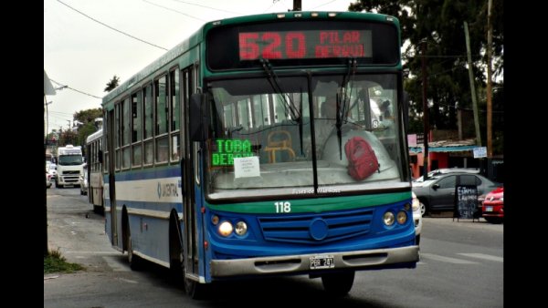 Pilar: preocupante situación en cuatro barrios por el cierre de una línea de colectivos 