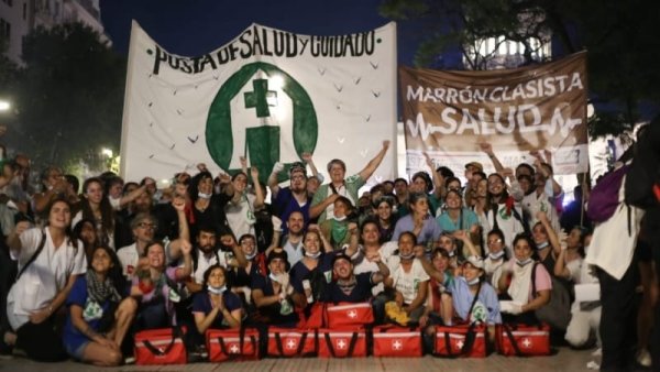 Trabajadores de sanidad: “Vamos a ganar las calles contra la Ley Ómnibus y la reforma laboral”