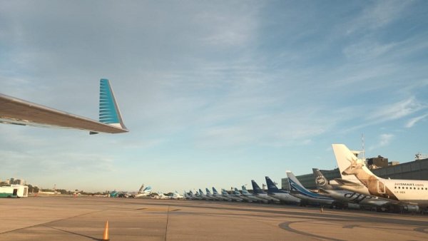 Paro total en aeropuertos de todo el país