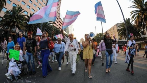 “No basta con disculpas” denuncian activistas trans ante declaraciones de AMLO