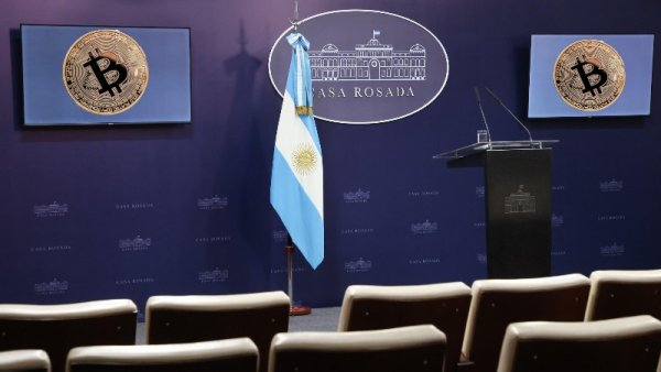 Criptoestafa: Adorni se borró de X y suspendió conferencia de prensa. Fin