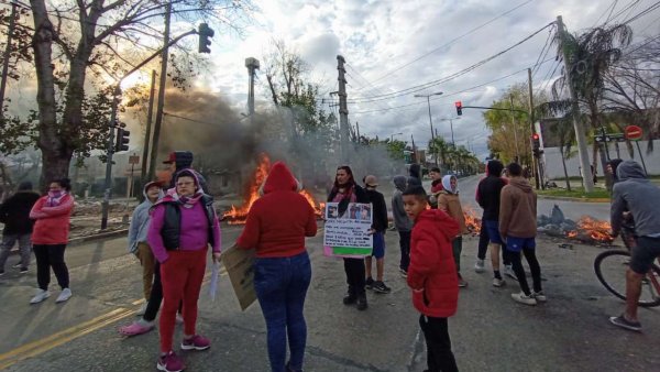 San Fernando: Corte de ruta en reclamo de vivienda digna