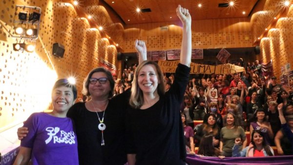 En 20 imágenes: encuentro de mujeres y disidencias con Myriam Bregman en Lanús