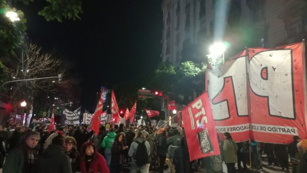 Acto de repudio en la Casa de Jujuy: basta de represión, libertad a todos los detenidos, abajo la reforma