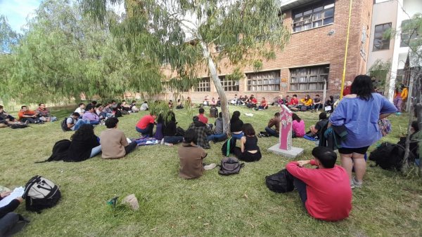 El Comahue resiste el ataque de Milei a las universidades públicas