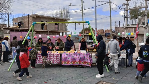 Celebración del Día de la Niñez en el Barrio Flores 