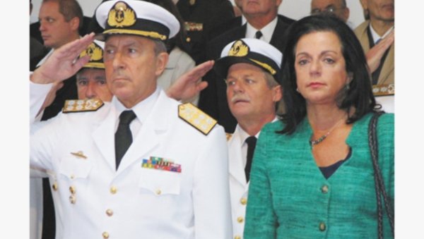 Juicio por espionaje a jefe de la Armada 